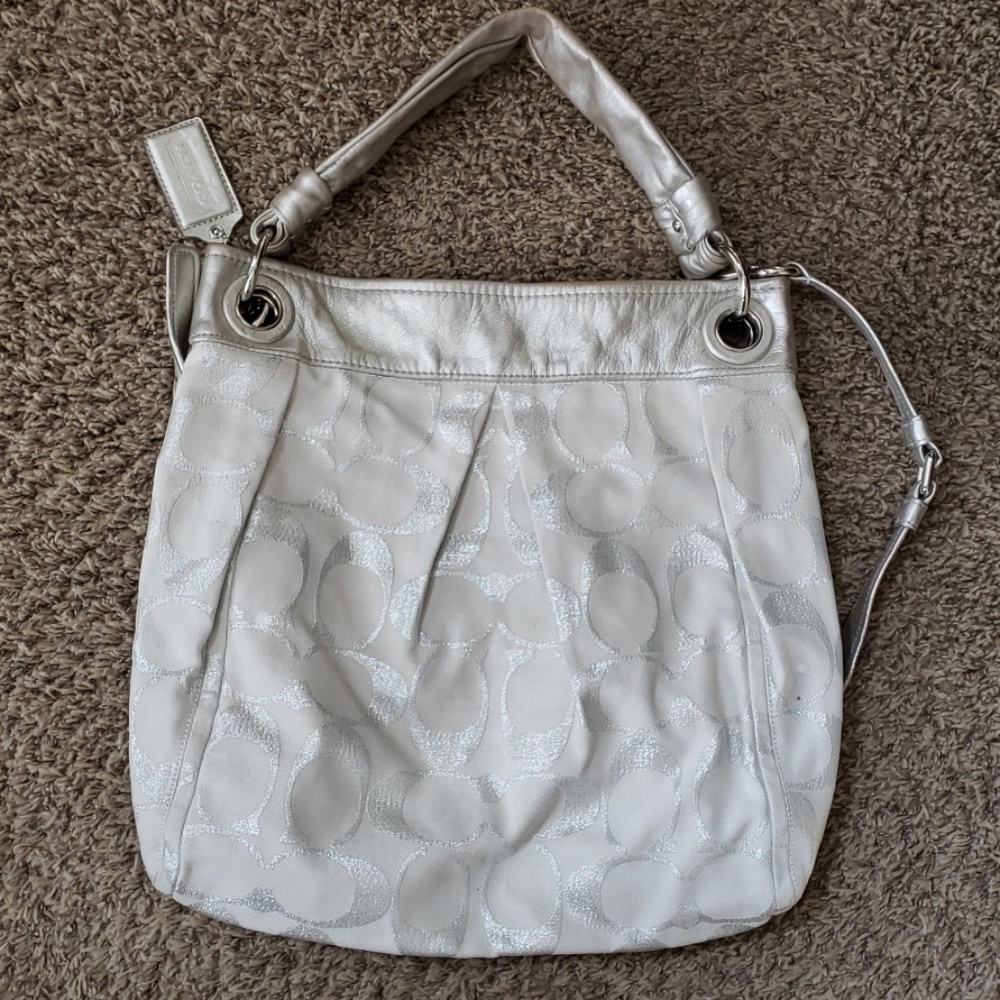Coach purse - Picture 2 of 6